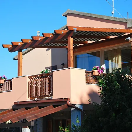 Apartman Oleandro - Giardini, Terrazze, Clima E Posti Auto *