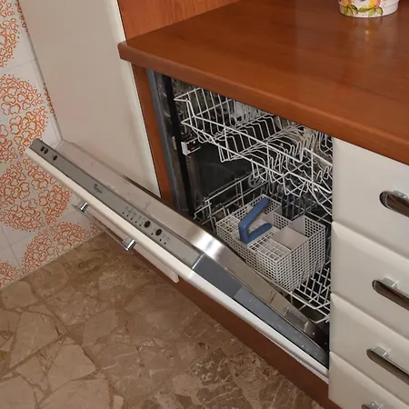 Oleandro - Giardini, Terrazze, Clima E Posti Auto